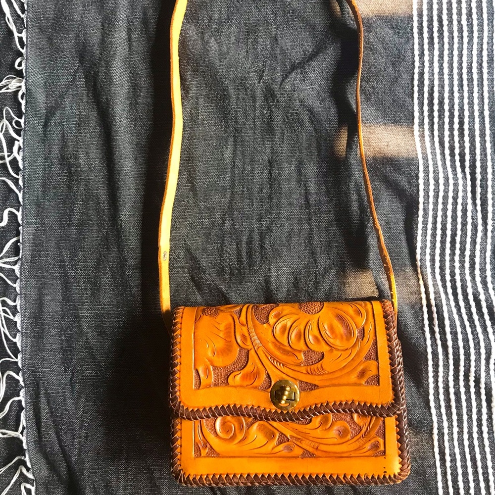 Hand tooled genuine leather purse